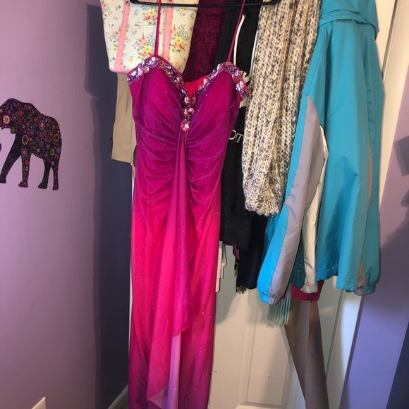 WEDDING / PROM DRESS - Picture 2 of 5